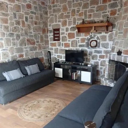 Holiday home Despoina