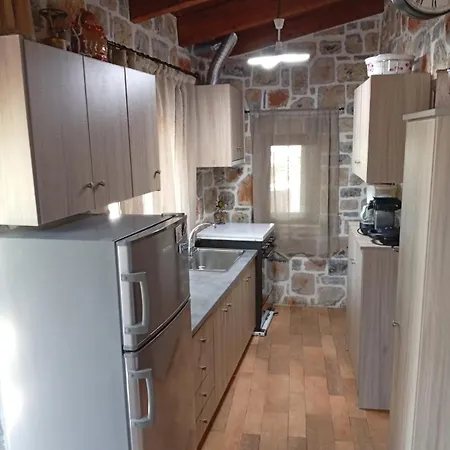 Holiday home Despoina Amarynthos